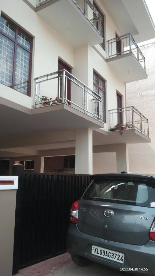 Karpagam Residency Apartment อูตี ภายนอก รูปภาพ