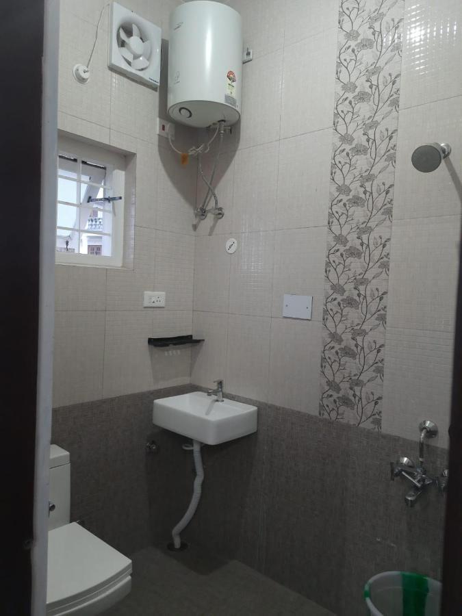 Karpagam Residency Apartment อูตี ภายนอก รูปภาพ